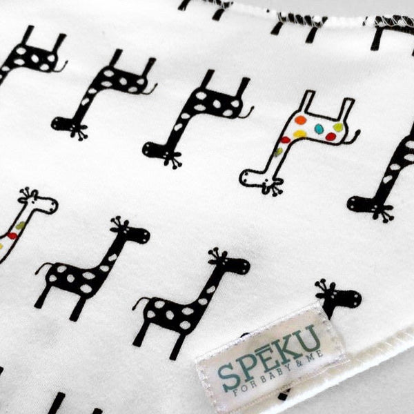 Polka Giraffe Super Drooler
