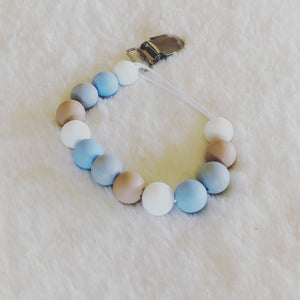Grey blue beige chewy clip
