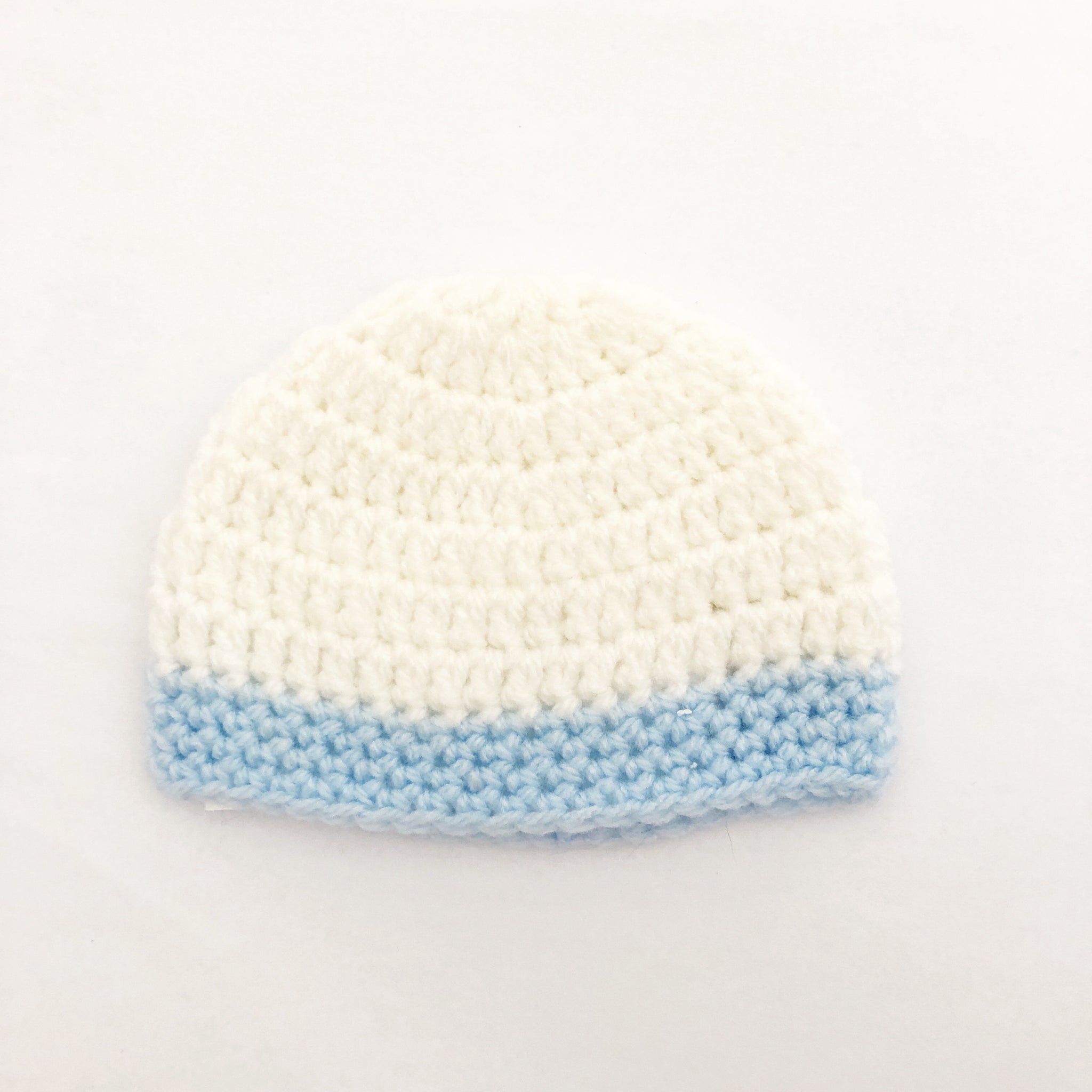 Crochet wool beanie - white with blue trim