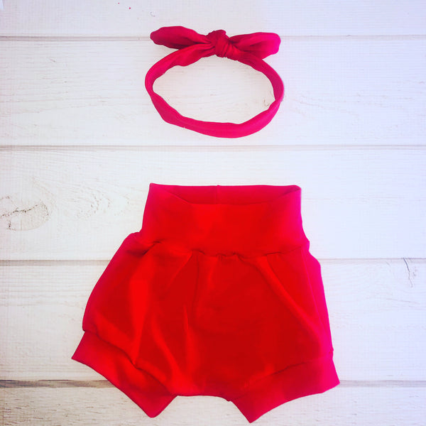 Shorts in Red